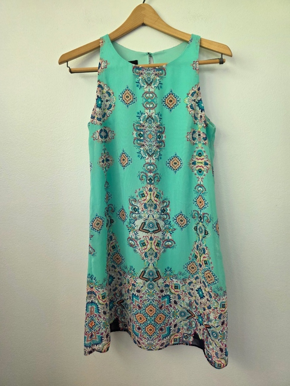 Women's Teal Geometric Pattern Sleeveless Shift Dress - Small